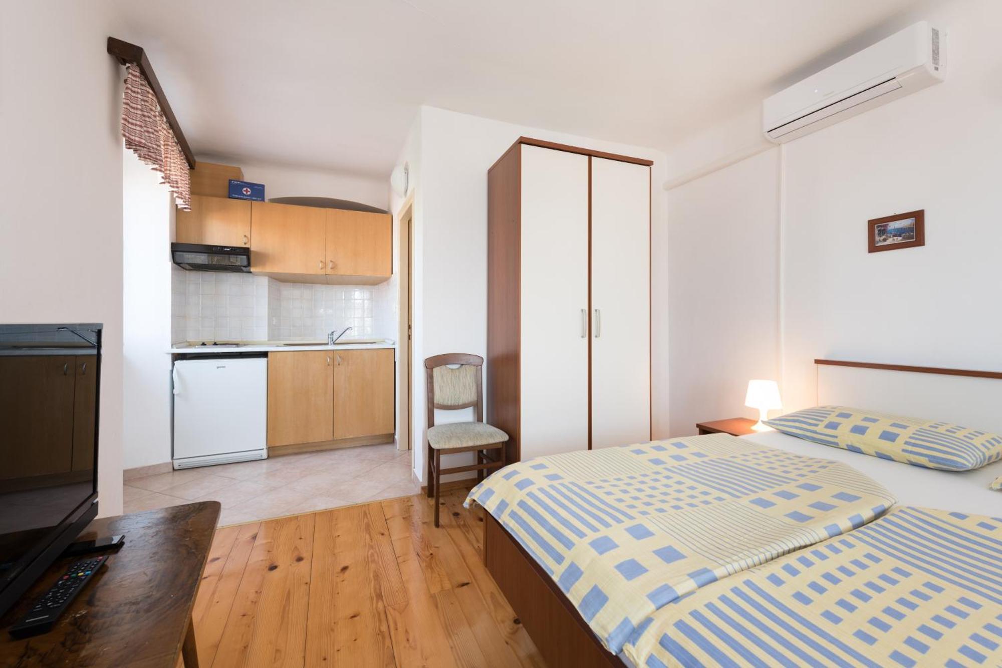 Apartments Mirakul Mali Lošinj Rum bild