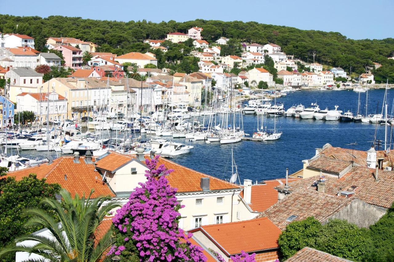 Apartments Mirakul Mali Lošinj Exteriör bild