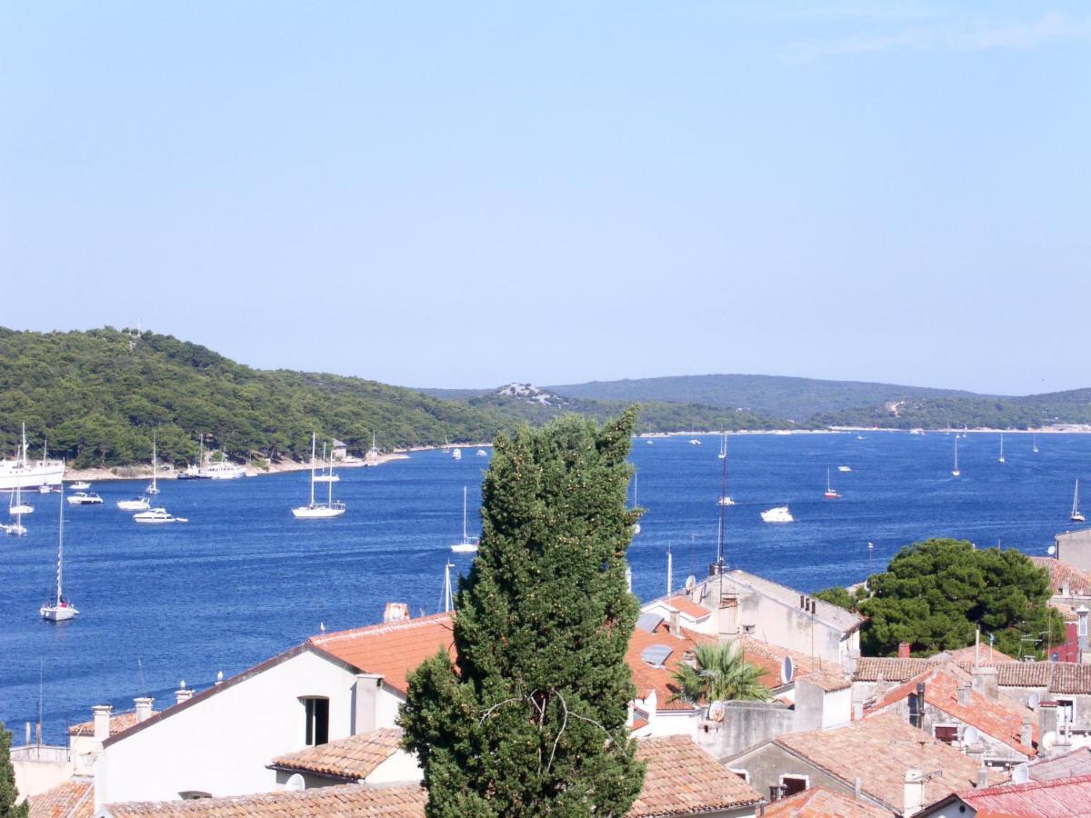 Apartments Mirakul Mali Lošinj Exteriör bild