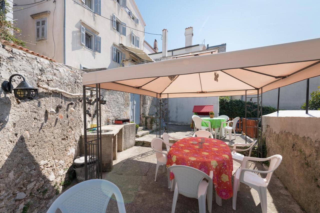 Apartments Mirakul Mali Lošinj Exteriör bild